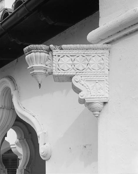 CONCRETE LIGHT BRACKET, WEST ELEVATION