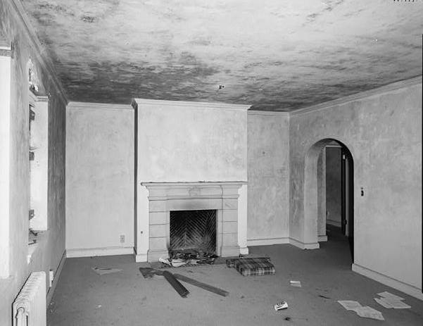 LIVING ROOM, SOUTHWEST APARTMENT, SECOND FLOOR.