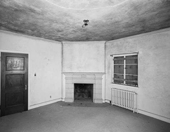 BEDROOM, SOUTHWEST APARTMENT, SECOND FLOOR