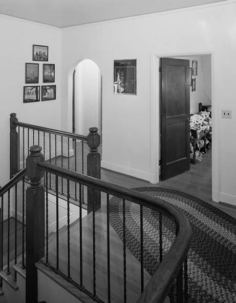  BANNISTER AND BEDROOM DOORWAYS, SECOND FLOOR