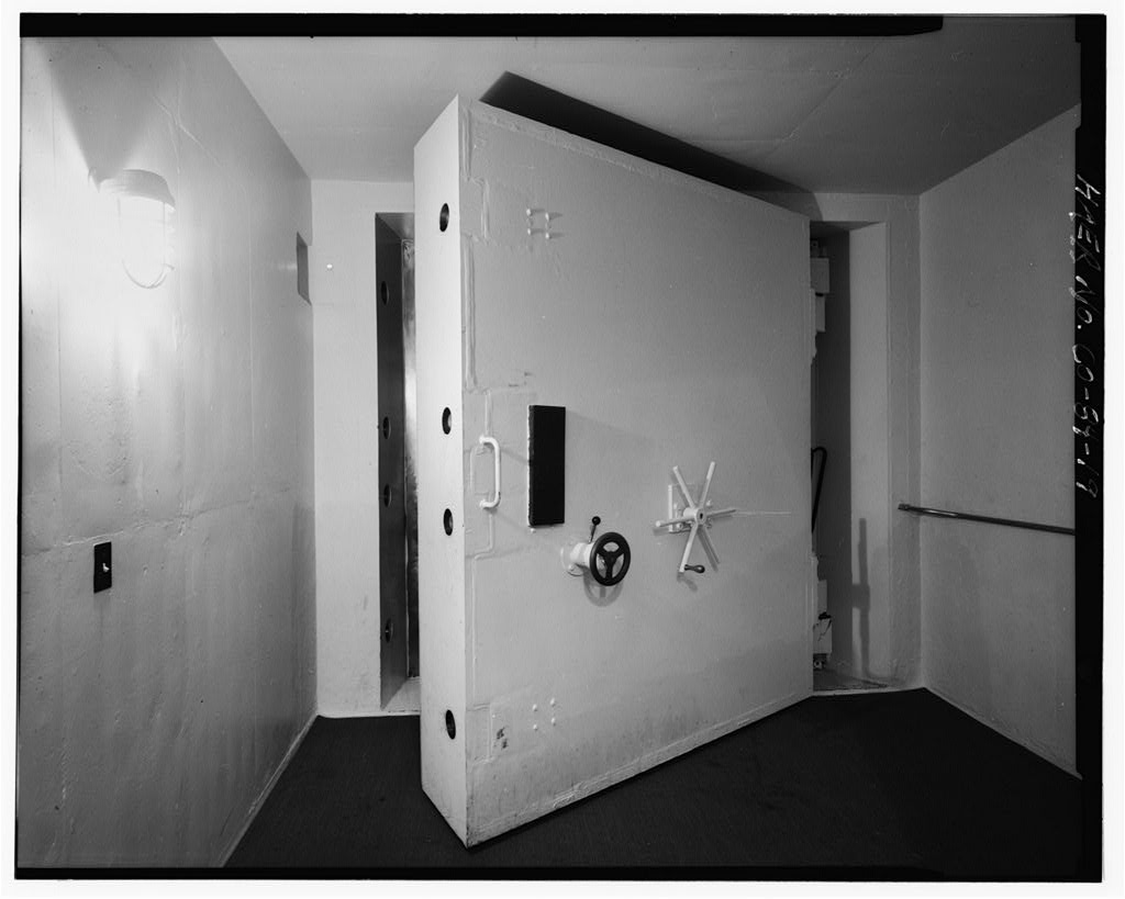 minuteman missile silo blast door